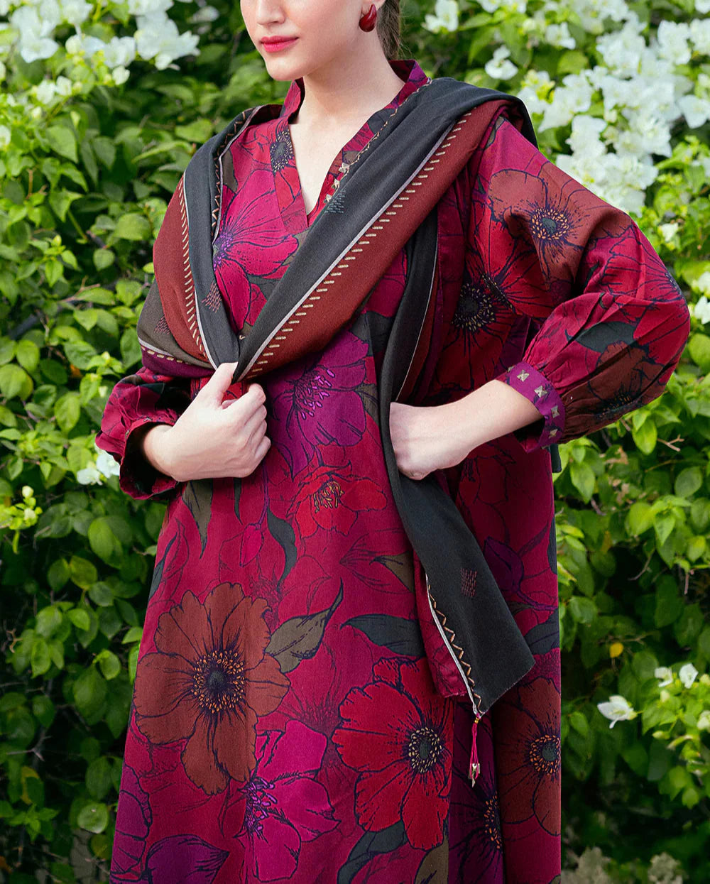 Grace W602-Printed 3pc karandi Dress With Printed karandi Shawl.