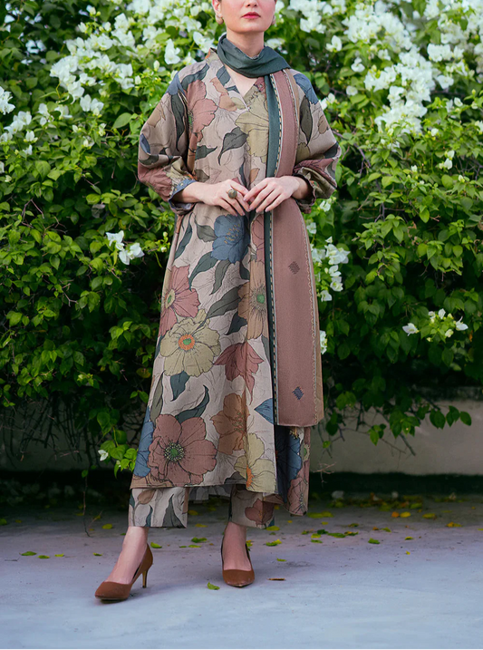 Grace W603-Printed 3pc karandi Dress With Printed karandi Shawl.