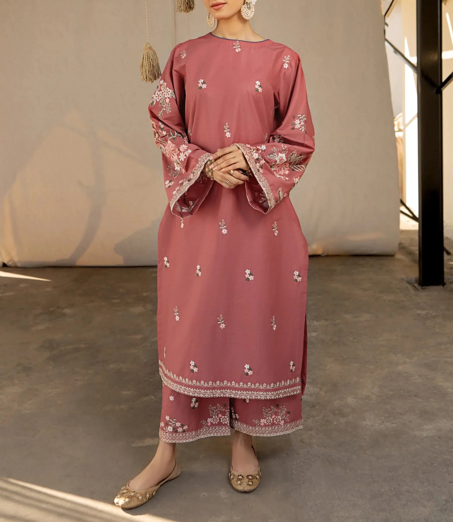 Grace S800-Embroidered 2pc lawn dress.